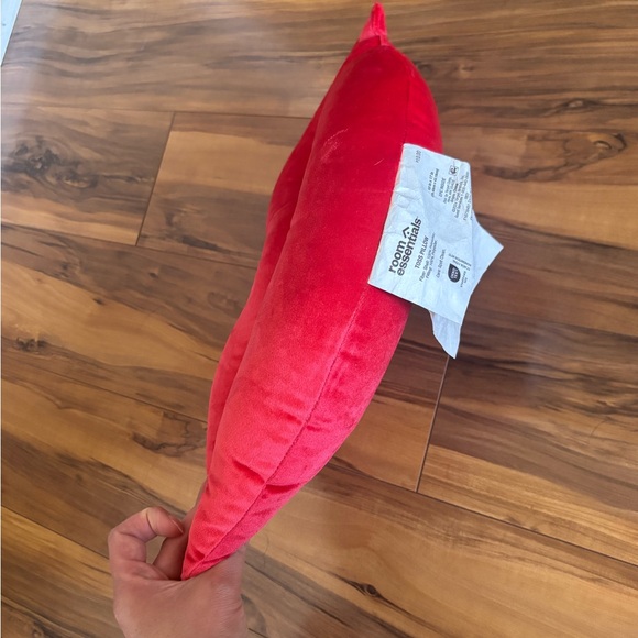 Valentine’s Day gift basket spa set edu de parfum socks nail polish face mask - Picture 4 of 16